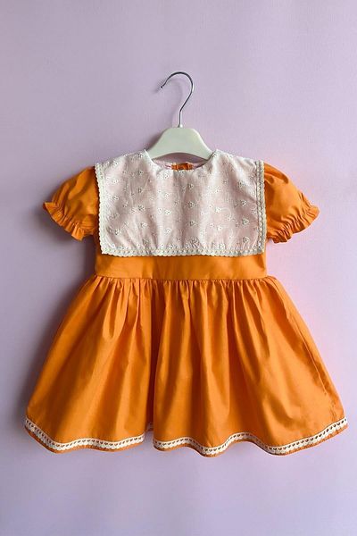 Bertuğ Bebek Rochie de designer pentru bebelusi fetita portocalie cu guler scoici din dantela