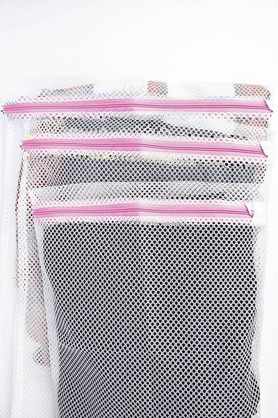 Helen's Home 3 Different Size Laundry Net Bags Colorful Zipped