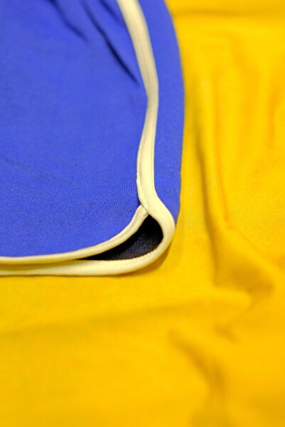 DAXİS Sportwear Company Beyaz Biyeli Penye Yırtmaçlı Ipli Mini Şort