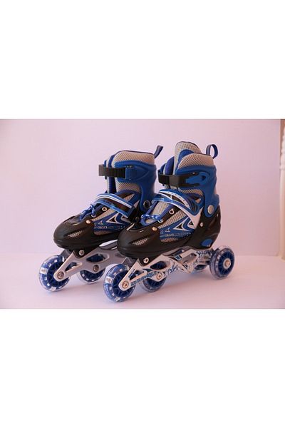 F-Sports Bimas Unisex Children's Lighted Adjustable Silicone Wheel Metal Body Roller Skates1