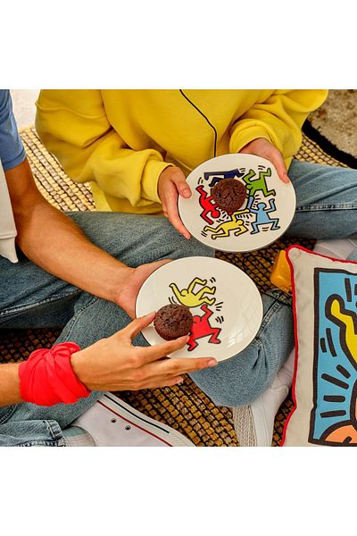 Bella Maison Keith Haring Double Porcelain Cake Plate (19 cm)