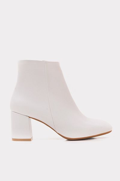 LuviShoes 4901 White Skin Women's Boots