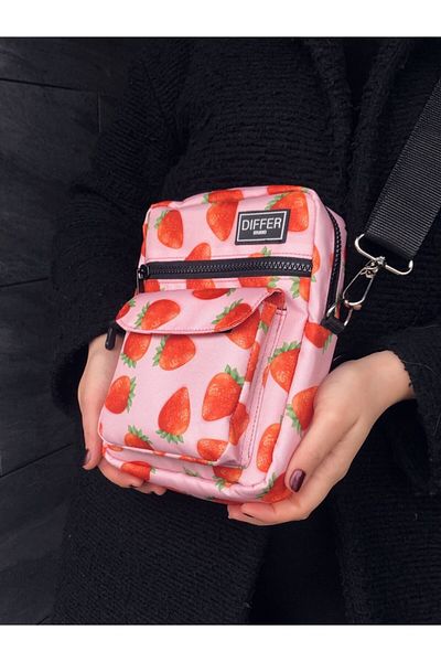 Differ Women's Studio Strawberry Patterned Black Shoulder Crossbody Bag