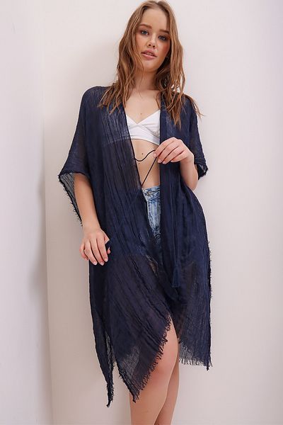 Trend Alaçatı Stili Damskie granatowe kimono z frędzlami ALC-A2293