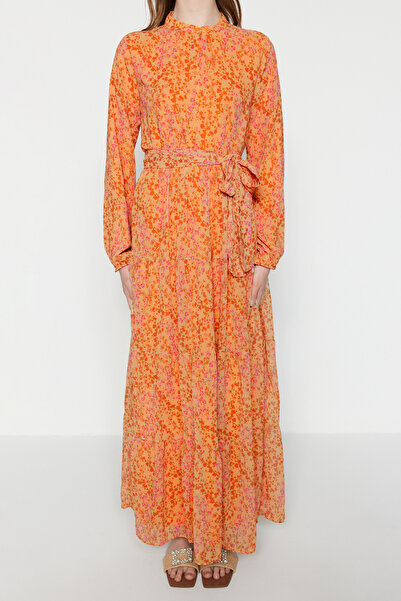 Trendyol Modest Κίτρινο φόρεμα με λουλουδάτο μοτίβο με ζωνοφόρο γιακά με επένδυση από σιφόν υφασμένο φόρεμα TCTSS21EL3346