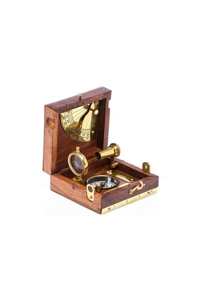 Hediye Sahibi Brass Compass with Decorative Wooden Box 12*5 Cm