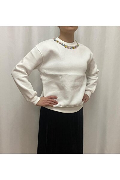 Mint Kadın 3İp Sıfıryaka Taşlı Boncuklu Kolye İşlemeli Sweat Ekru