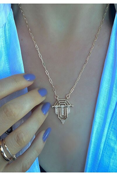 Ezgili Takı تصميم قلادة مثلثة من SERENAY