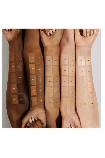 FENTY BEAUTY Soft' Lit - Natural Luminosity Recliner Foundation