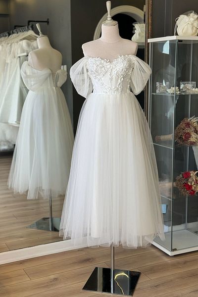 Lenta Moda White 3D Floral Midi Length Evening Dress and Evening Gown