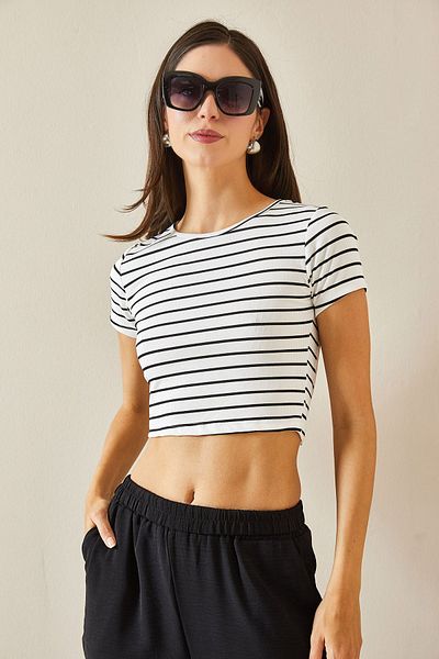 XHAN White Crop Blouse with Accessories - Back Low-cut 5YXK2-48670-01