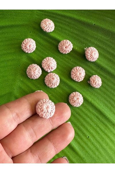Gönülden Tasarım 12 Pieces 1 CM Hand Knitted Button Set