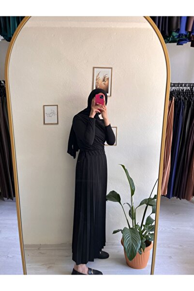 Bahar Altundemir Crepe Black Skirt