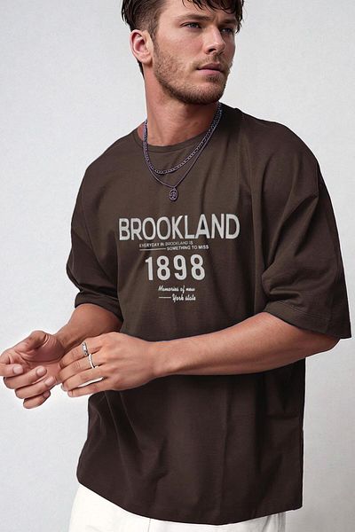 Teenage Millionaire Ανδρικό μπλουζάκι 1898 σε καφέ στάμπα Oversize Salas Boyfriend