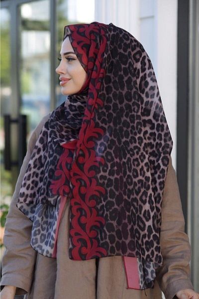 Differenza Red Leopard Patterned Ivy Women's Shawl