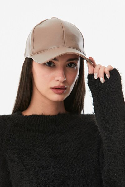 Fulla Moda Кепка зі штучної шкіри з регульованою спинкою