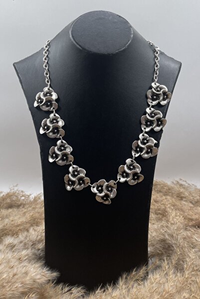 Vesaire Accessories Gümüş Kaplama Çiçek Kolye