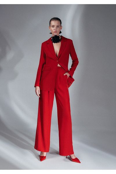 Yake Red Stylish Single Button Jacket Double Pleated Pants Set