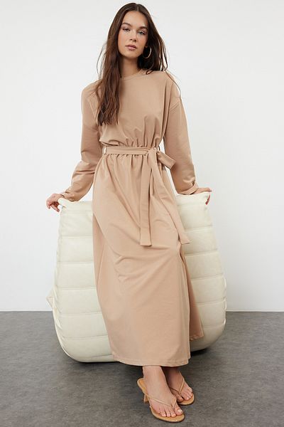 Trendyol Modest Μπεζ Πλεκτό Φόρεμα Oversize - Ζώνη, TCTSS24EB00246