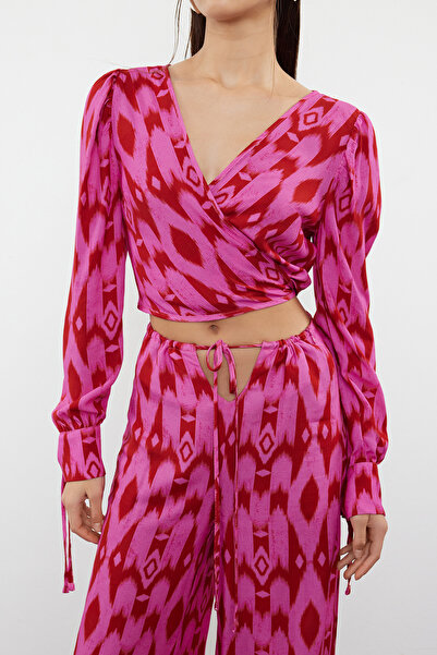 Trendyol Collection Etnikai mintás szőtt blúz és nadrág szett - Beach TBESS23AU00103