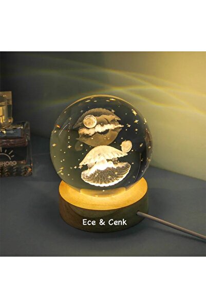 hediyesahibi Kişiye Özel Işıklı Ahşap Kaideli İstiridyeCam Küre 8cm*6cm