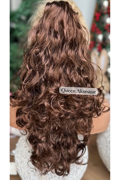 Queen Nelly Yoğun kıvırcık bukleli dalgalı postiş takma saç peruklu sentetik toka çikolatalı kahverengi