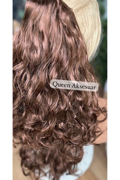 Queen Nelly Yoğun kıvırcık bukleli dalgalı postiş takma saç peruklu sentetik toka çikolatalı kahverengi