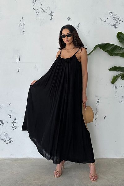 Ortaya Çık Wide Cut Black Flowing Strap Dress