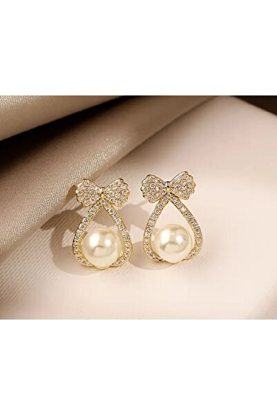 TAKINTI AKSESUAR Gold Fiyonk Detaylı İnci Küpe