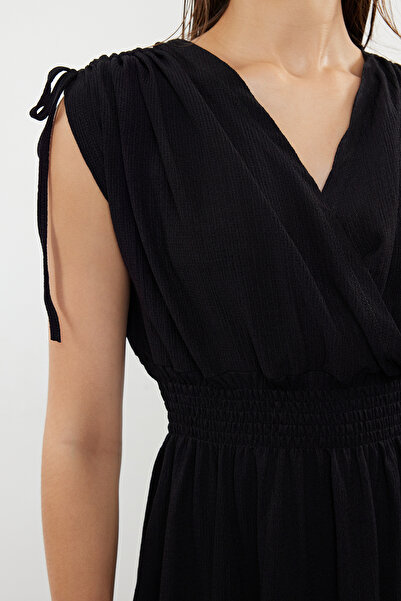 Trendyol Collection Stretchy Double Breasted Black Midi Skater Dress - Zero Sleeve, Gathered, Knitted TWOSS24EL01063