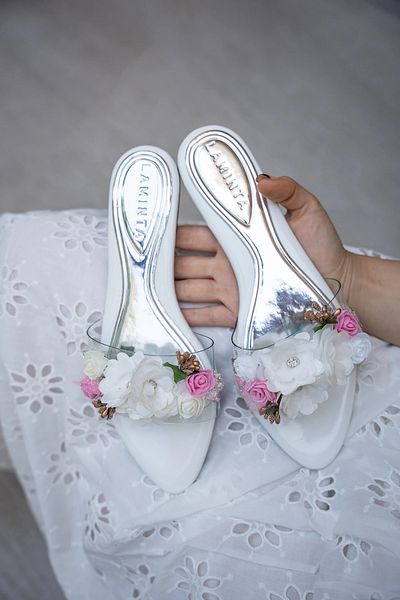 LAMİNTA Papuci de damă cu model de flori albe Lily