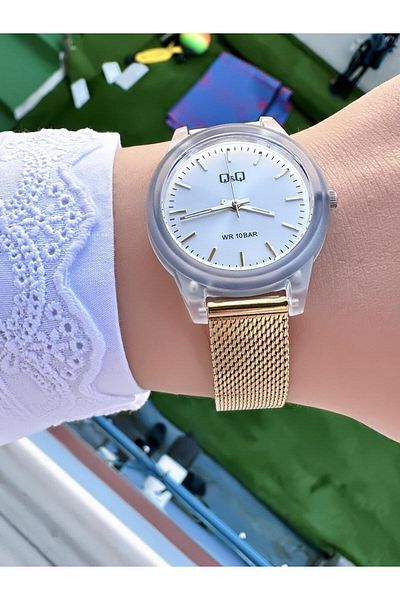 Q&Q  Women's Straw Cord Wristwatch