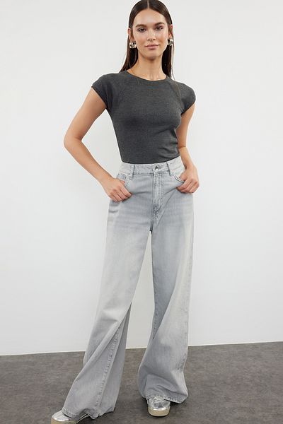 Trendyol Collection Ευέλικτη γκρι πλεκτή μπλούζα - μανίκι σελήνη, εφαρμοστό, TWOSS24BZ00088