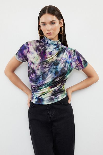 Trendyol Collection Multicolor Printed Drawstring/Drape Detail Fitted Short Sleeve Stand Collar Stretchy Knitted Blouse Twoss24Bz00426