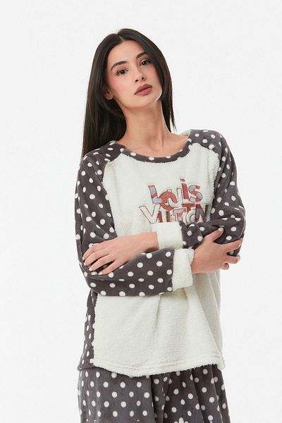 Fulla Moda Set de pijamale cu gât roșu brodat