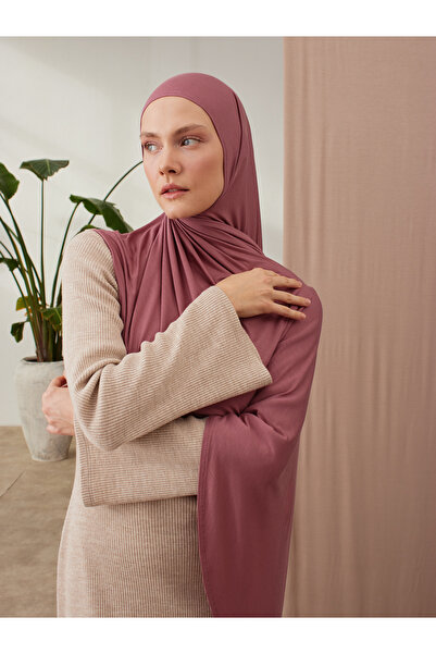 Femple Modest شال جيرسي عملي صغير فاخر |   اللون: وردة الرمان |   مخيط الذقن ...