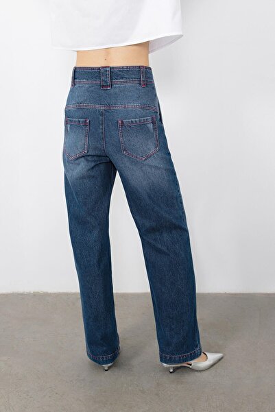 GİZİA Kırmızı Dikiş Detaylı Kırmızı Düğmeli Jean Pantolon