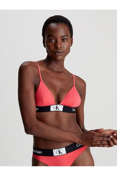 Calvin Klein Kadın Marka Logolu Pamuklu Normal Kalıp Günlük Pembe Bikini Altı...