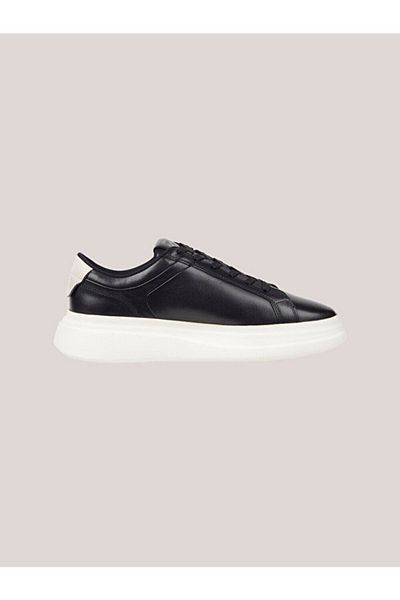 Tommy Hilfiger Schwarzer Sneaker – Schnür- und Anti-Rutsch-Sohle mit Markenlogo FW0FW07460-BDS