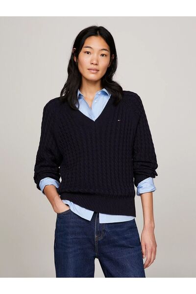 Tommy Hilfiger سترة نسائية باللون الأزرق الداكن بأكمام طويلة وشعار العلامة ال...