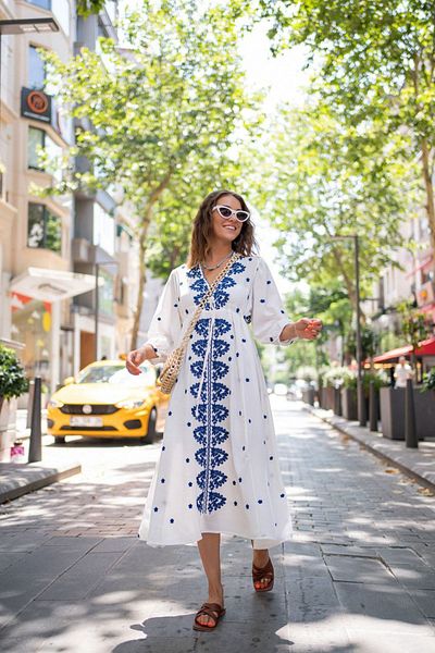 Ateilerdijle White Crinkle Embroidered V-Neck Dress
