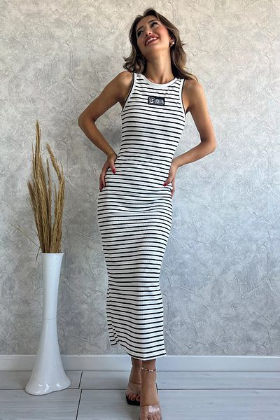 GÜLSELİ Rochie de damă în dungi din Lycra - Decolteu crem și detaliu emblemă