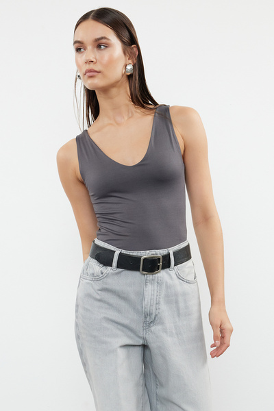 Trendyol Collection Corp tricotat cu snap cu decolteu în V, moale, antracit T...