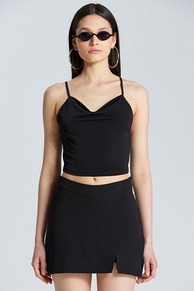 boutiquen 2557 Μαύρη μπλούζα με λουράκι σταυρωτή πλάτη
