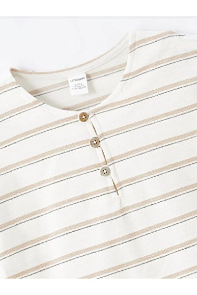 LC Waikiki LCW Baby Crew Neck T-Shirt and Shorts for Baby Boy - Set of 2