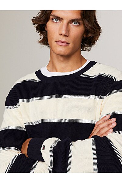 Tommy Hilfiger Men's Logo Round Neck Long Sleeve Casual Black-White Sweater MW0MW33517-0GY