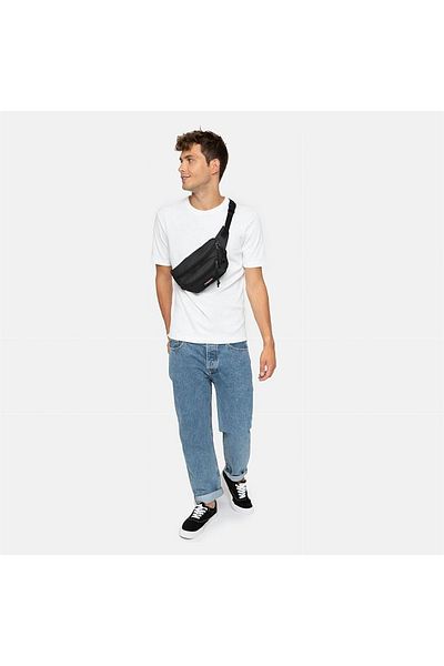 Eastpak Doggy Bag Blcak Mini Bag Vfe-ek 0000730081