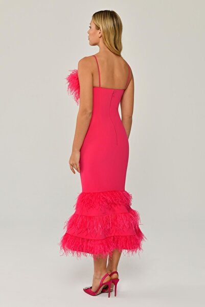 ALFABETA Kadın Ip Askılı Göğüs Ve Eteği Tüylü Balık Midi Fuşya Abiye & Mezuniyet Elbisesi Ab6119-fuşya