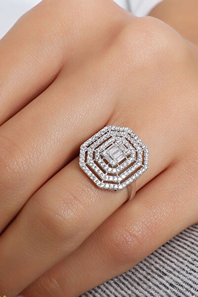 Çgk Çiğdem Gürel Kuyumculuk Beyaz Sıralı Baget Taşlı Altın Yüzük