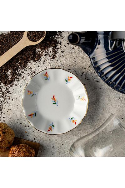 AYBABA STORE Set of 6 Porcelain Colorful Leaf Patterned Tea Plates in 11 CM